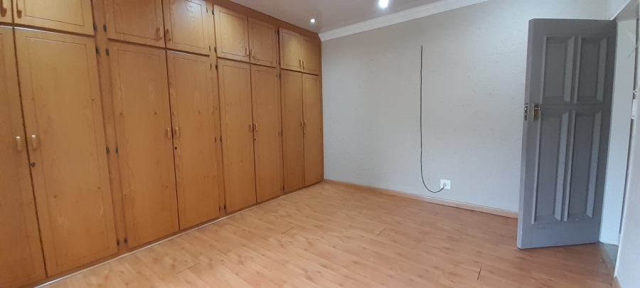 To Let 4 Bedroom Property for Rent in Irene Park North West